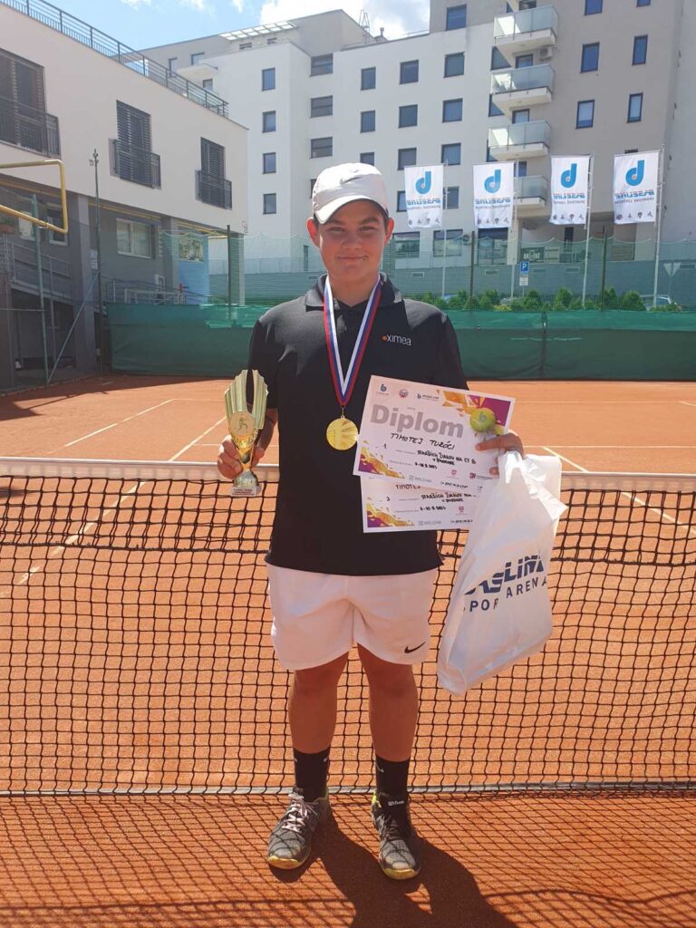 Timotej: tenis