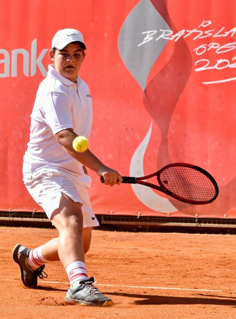 Timotej: tenis