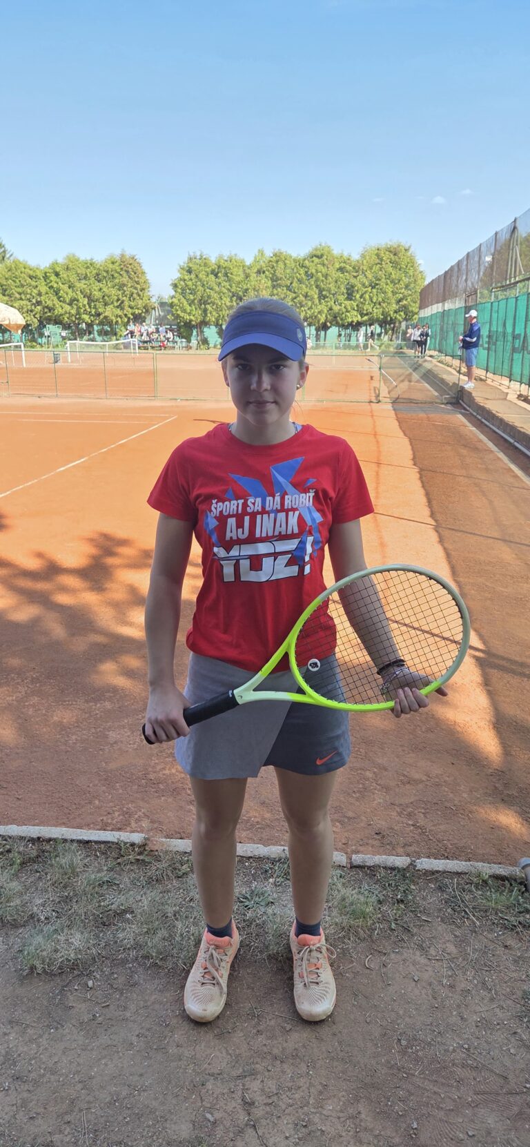 Lenka: tenis