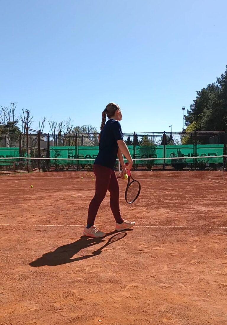 Lenka: tenis