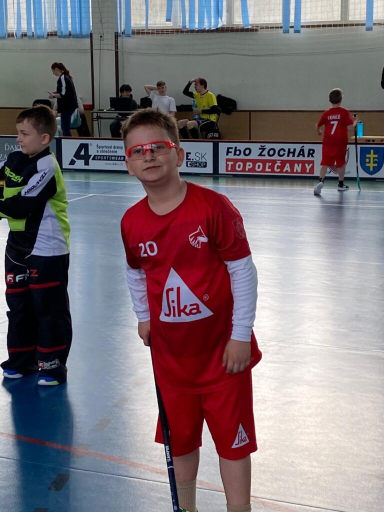 Adam: hokej, florbal